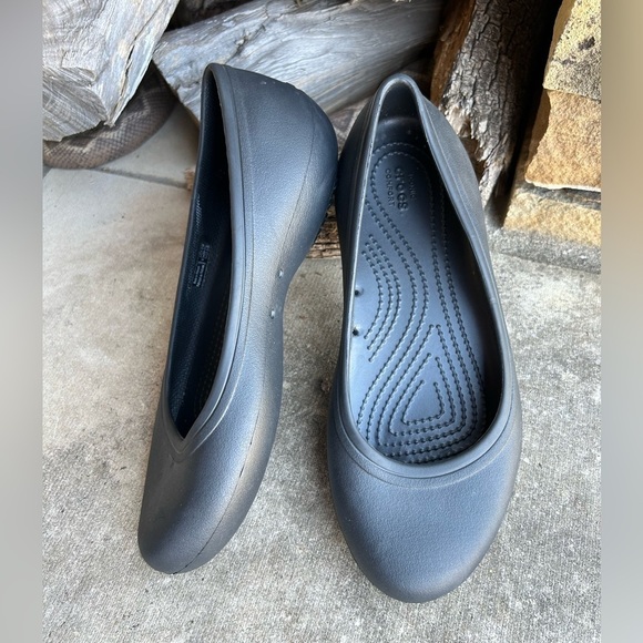 CROCS Brooklyn black Iconic Comfort ballerina style shoe Sz-W8.  A - Picture 1 of 9